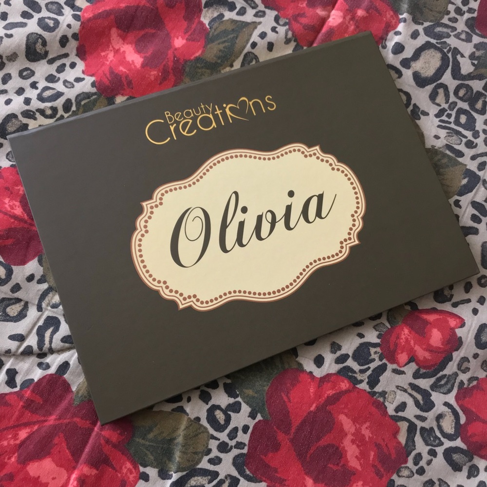 Beauty Creations Olivia 35 Color Eyeshadow Palette - Picture 5 of 6